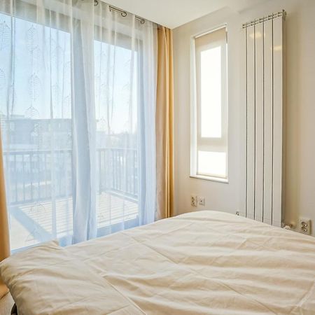 Bright Apartments Moments Away From Herastrau Park, Mall And Metro Bukarest Eksteriør billede