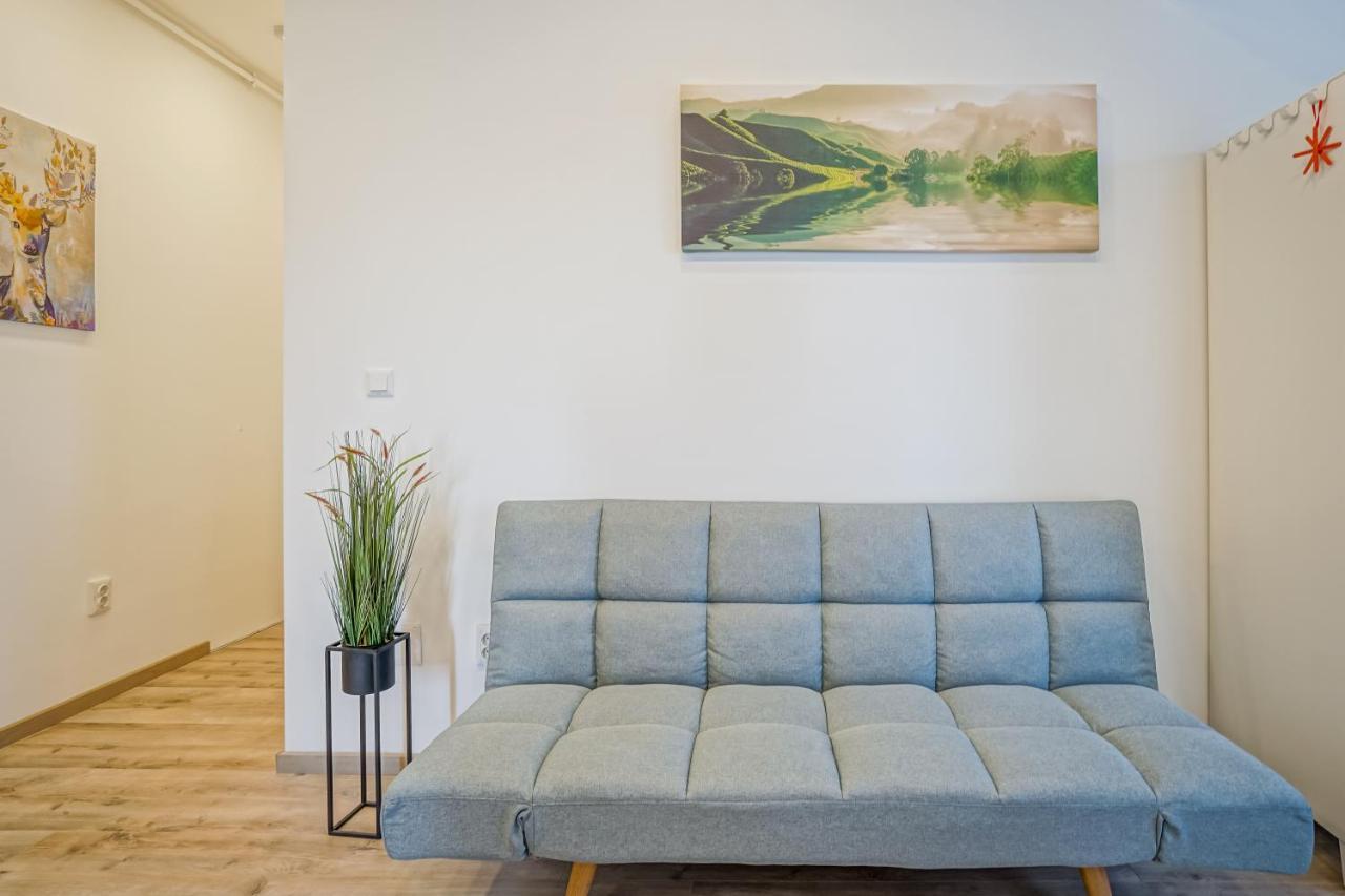 Bright Apartments Moments Away From Herastrau Park, Mall And Metro Bukarest Eksteriør billede